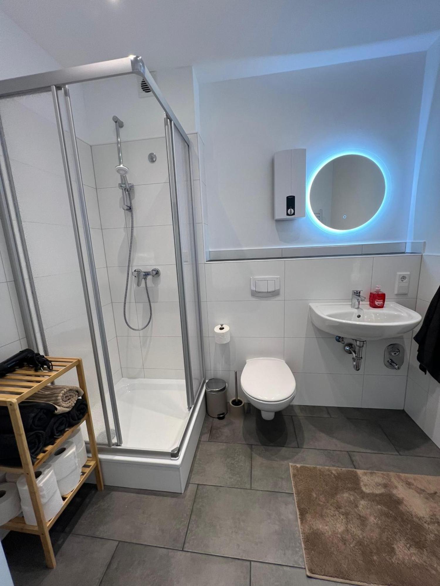 Gemuetliche 3-zimmer-wohnung Mit Panoramablick Und Kostenlosem Ueberdachten Parkplatz * Winterberg