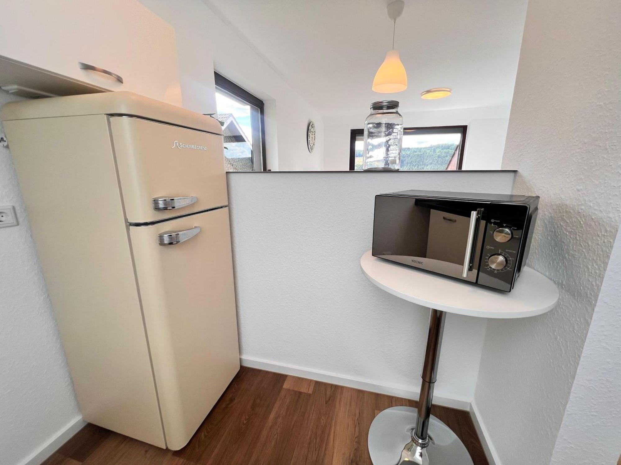 Gemuetliche 3-zimmer-wohnung Mit Panoramablick Und Kostenlosem Ueberdachten Parkplatz